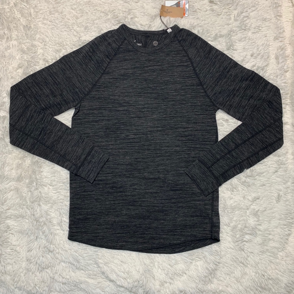 NWT Mens American Eagle Gray Long Sleeve Active